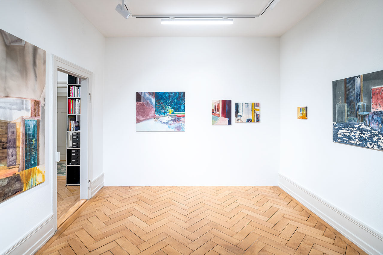 Open doors and no breeze