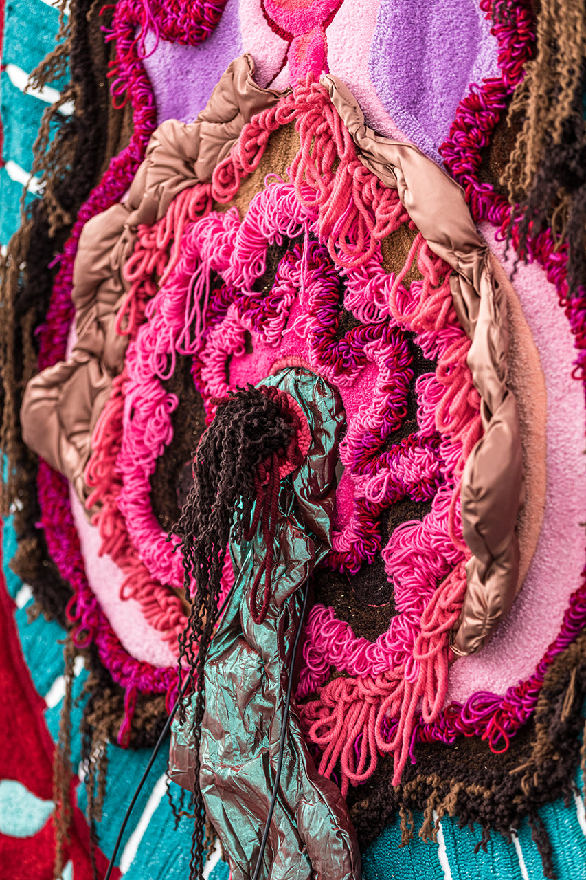 Liquid C*nt - aus der Installation Liquid Cuntry