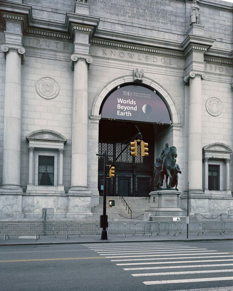 Worlds Beyond Earth. Manhattan Project