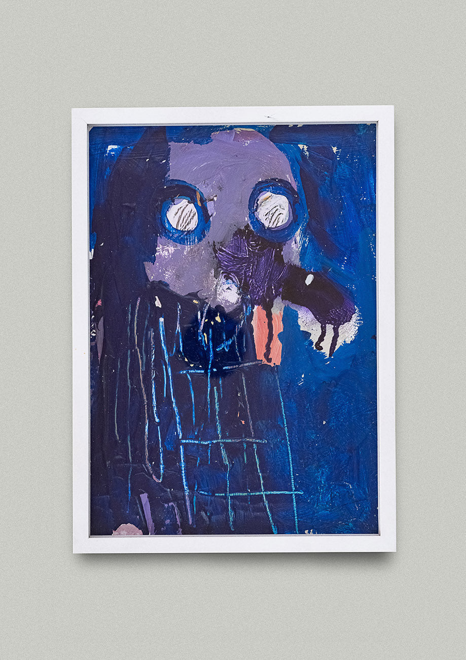 Gemälde gerahmt mit abstrahierter blauer Figur mit langer Nase. Das Kunstwerk ist online erhältlich